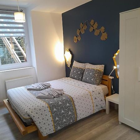 17, Face A La Gare Apartman Lannion Kültér fotó