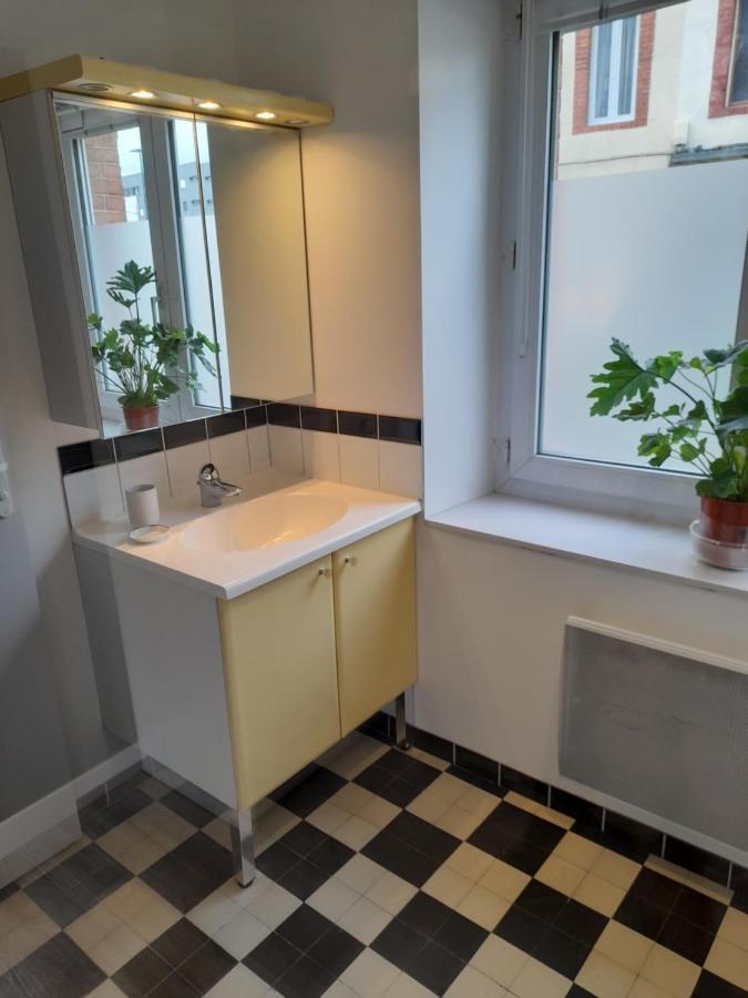 17, Face A La Gare Apartman Lannion Kültér fotó